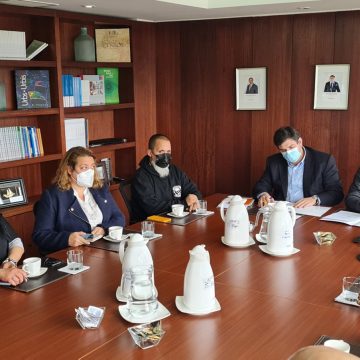 AMUCH SE REÚNE CON CONFEDERACIÓN DE APODERADOS POR AUMENTO DE VIOLENCIA ESCOLAR