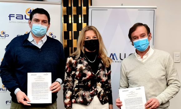 AMUCH Y FALP SUSCRIBEN CONVENIO QUE BUSCA  REDUCIR LAS LISTAS DE ESPERA PARA MAMOGRAFÍAS