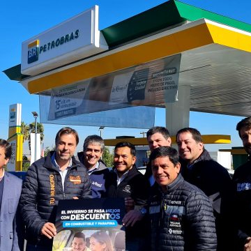 AMUCH FIRMA CONVENIO CON PETROBRAS QUE ENTREGA A VECINOS DESCUENTOS EN COMBUSTIBLES Y PARAFINA