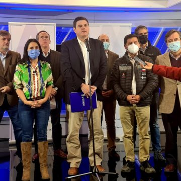 DIPUTADOS Y ALCALDES AMUCH SE REÚNEN DE URGENCIA PARA PRESENTAR  PROPUESTAS ANTE LA CRISIS POR DELINCUENCIA