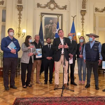 DIRECTORIO AMUCH SE REUNIÓ CON PRESIDENTES DEL SENADO Y CÁMARA DE DIPUTADOS POR EL PROCESO CONSTITUYENTE