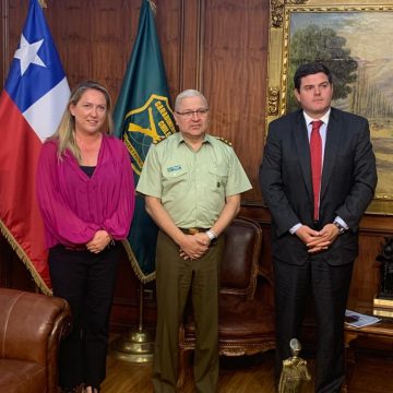 AMUCH se reúne con General Director de Carabineros para coordinar propuestas que aumenten atribuciones a inspectores municipales