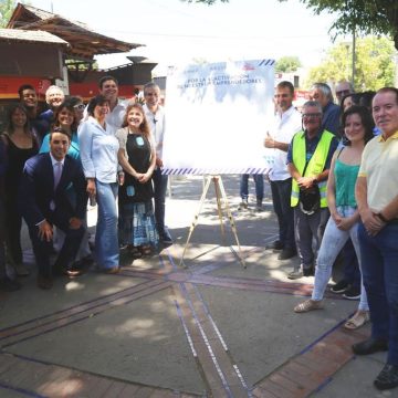 AMUCH junto a Bravo Héroes lanzan innovadora plataforma en la comuna de La Reina para la reactivación de emprendedores