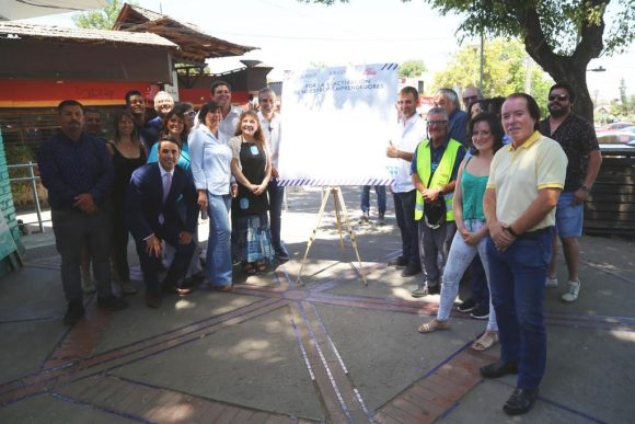 AMUCH junto a Bravo Héroes lanzan innovadora plataforma en la comuna de La Reina para la reactivación de emprendedores