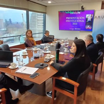 Reunión entre AMUCH y FLACMA