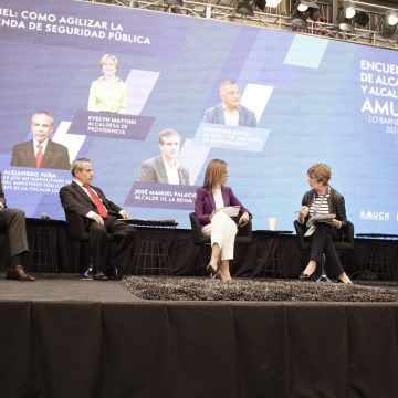 Encuentro Nacional “Alcaldes por un Chile Seguro” se realizó con la participación de José María Aznar