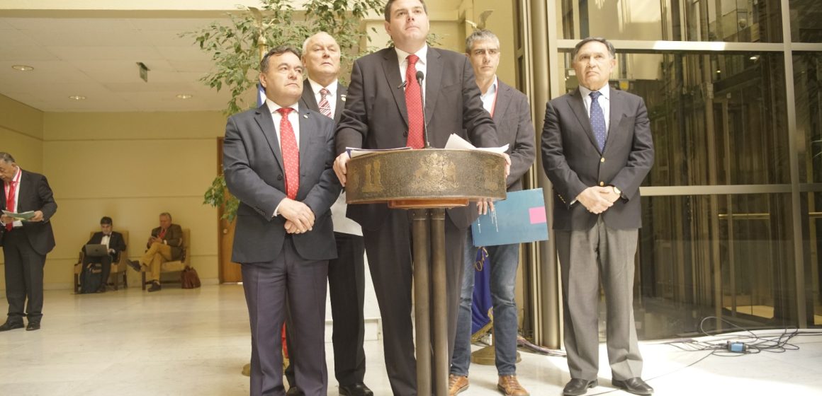 WhatsApp Image 2024-08-28 at 11.35.00 (1) Alcaldes AMUCH y diputados RN presentan proyecto para que municipios representen a vecinos en querellas contra la delincuencia