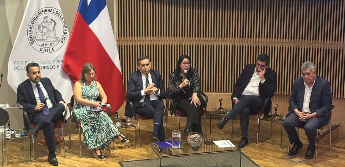 AMUCH tuvo una destacada participación en el 2º Simposio “Ley de Delitos Económicos y Ambientales: Sus Impactos en el Sector Público” en la Contraloría General de la República