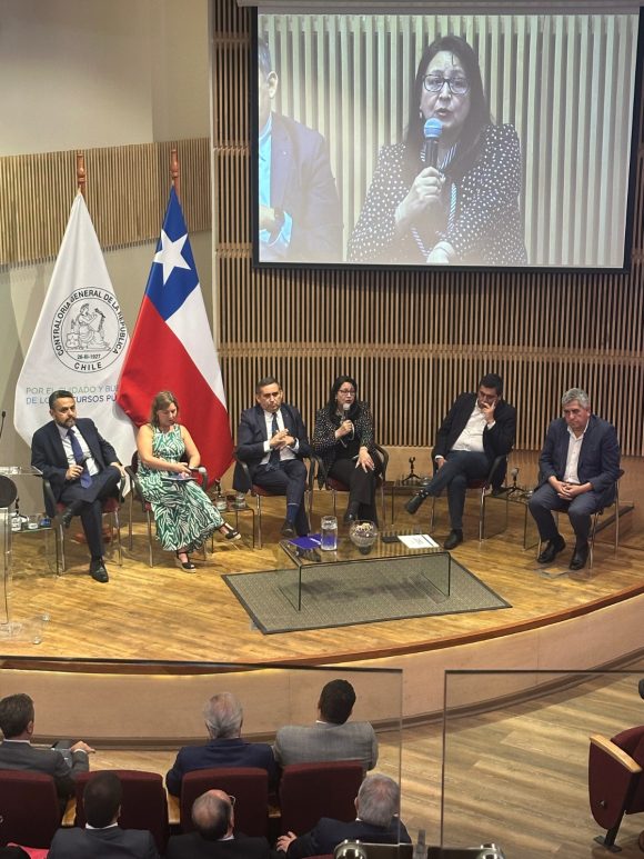 IMG-20241213-WA0009 AMUCH tuvo una destacada participación en el 2º Simposio “Ley de Delitos Económicos y Ambientales: Sus Impactos en el Sector Público” en la Contraloría General de la República