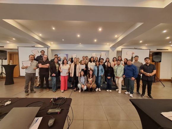 IMG-20241213-WA0011 Con éxito finalizó el primer curso “AUSENTISMO LABORAL: BUEN USO DE LICENCIAS MÉDICAS Y FRAUDE” impartido por AMUCH en Viña del Mar