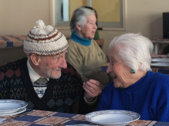 Captura de pantalla 2025-07-03 a la(s) 17.20.34 Estudio AMUCH 2017 – Los Adultos mayores en las comunas de Chile: actualidad y proyecciones Radiografía de este grupo etario en Chile: La actualidad y proyecciones.