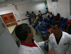 Captura de pantalla 2025-07-03 a la(s) 23.20.45 Estudio AMUCH 2017: Inmigrantes, ¿En qué trabajan y qué nivel de estudios poseen?