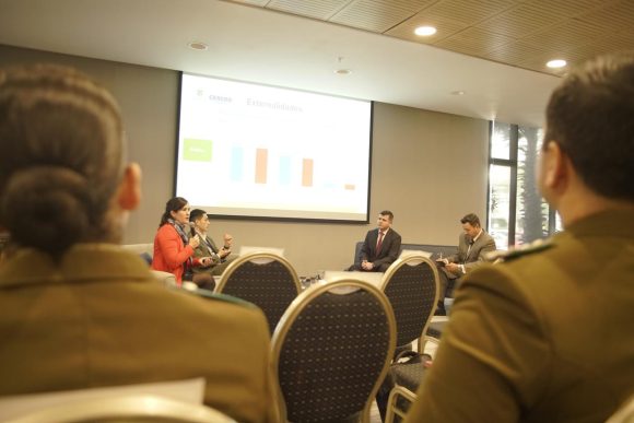 Modernizar Carabineros y atacar la narco cultura: alcaldes se unen contra el crimen organizado