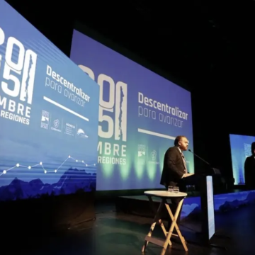 Cumbre de las Regiones instala autonomía territorial en el centro del debate nacional