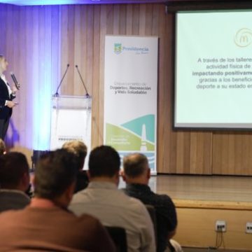 AMUCH DESTACA A ARCOS DORADOS CHILE POR SU APORTE A LA ACTIVIDAD FÍSICA COMUNITARIA CON EL PROGRAMA PLAN VECINO