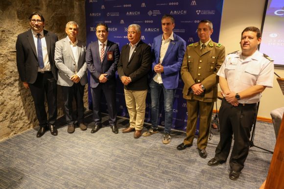 WhatsApp Image 2025-10-23 at 17.43.12 AMUCH realiza su octavo Seminario contra Crimen Organizado en Iquique