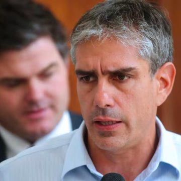 “Vuelve a castigar a los municipios”: AMUCH por recortes en la Ley de Presupuestos 2026