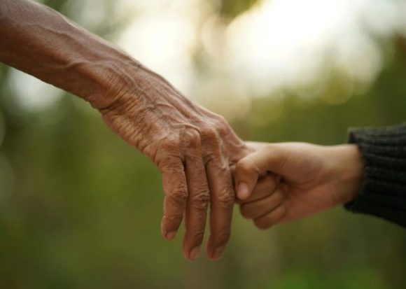 WhatsApp-Image-2025-11-25-at-10.19.38-AM-700x498 Municipios ante el envejecimiento: impulsan agenda de gobernanza local para personas mayores