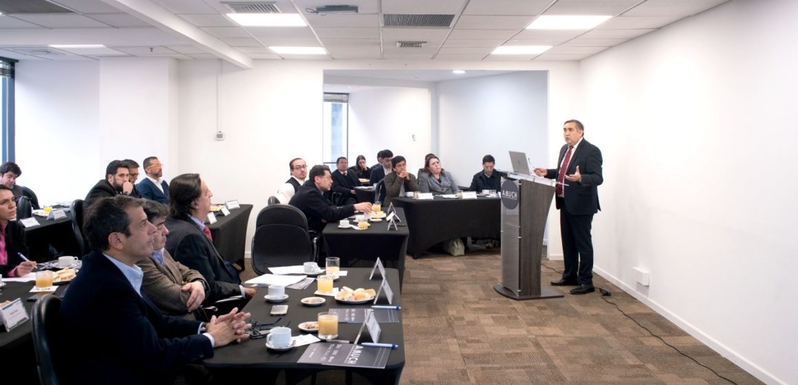 AMUCH impulsa reforma municipal: presenta 36 cambios y asegura que el 90% puede tramitarse de inmediato