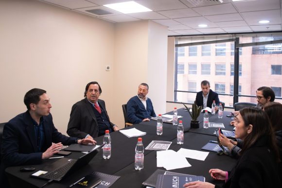 aa7a7680-0a04-4f08-ae4e-8a5cefc39d59 AMUCH impulsa reforma municipal: presenta 36 cambios y asegura que el 90% puede tramitarse de inmediato