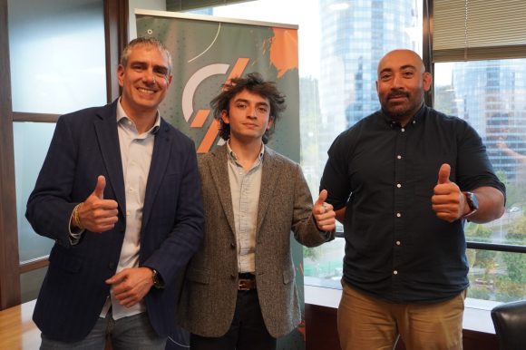 Alianza por el automovilismo nacional: AMUCH se reúne con el piloto Nico Pino para potenciar el deporte desde el mundo municipal